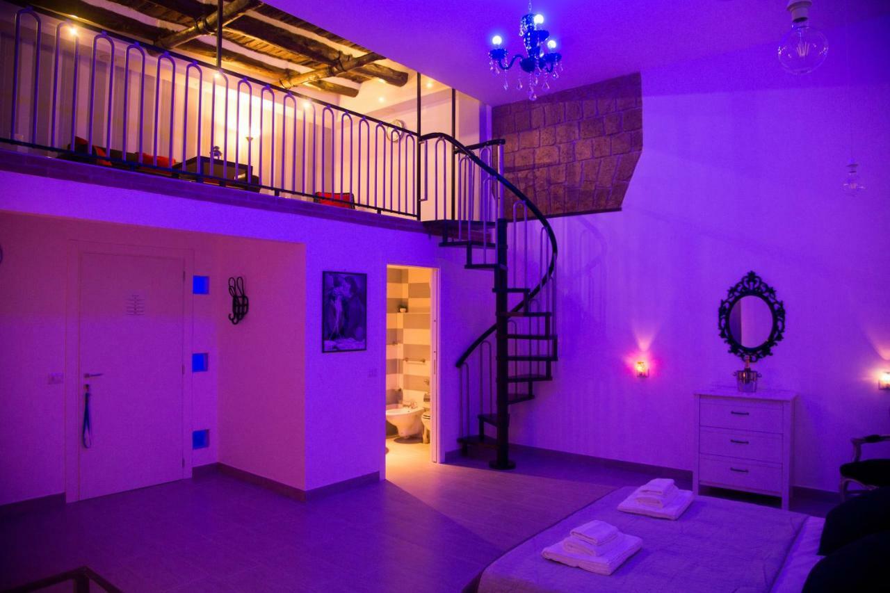 Vesuvius Luxury Suites Napoli Bagian luar foto