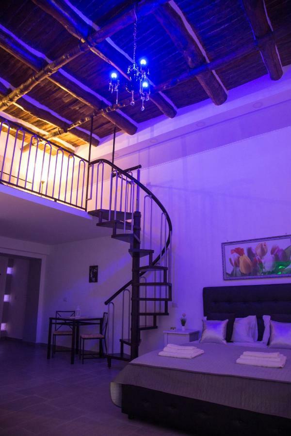Vesuvius Luxury Suites Napoli Bagian luar foto