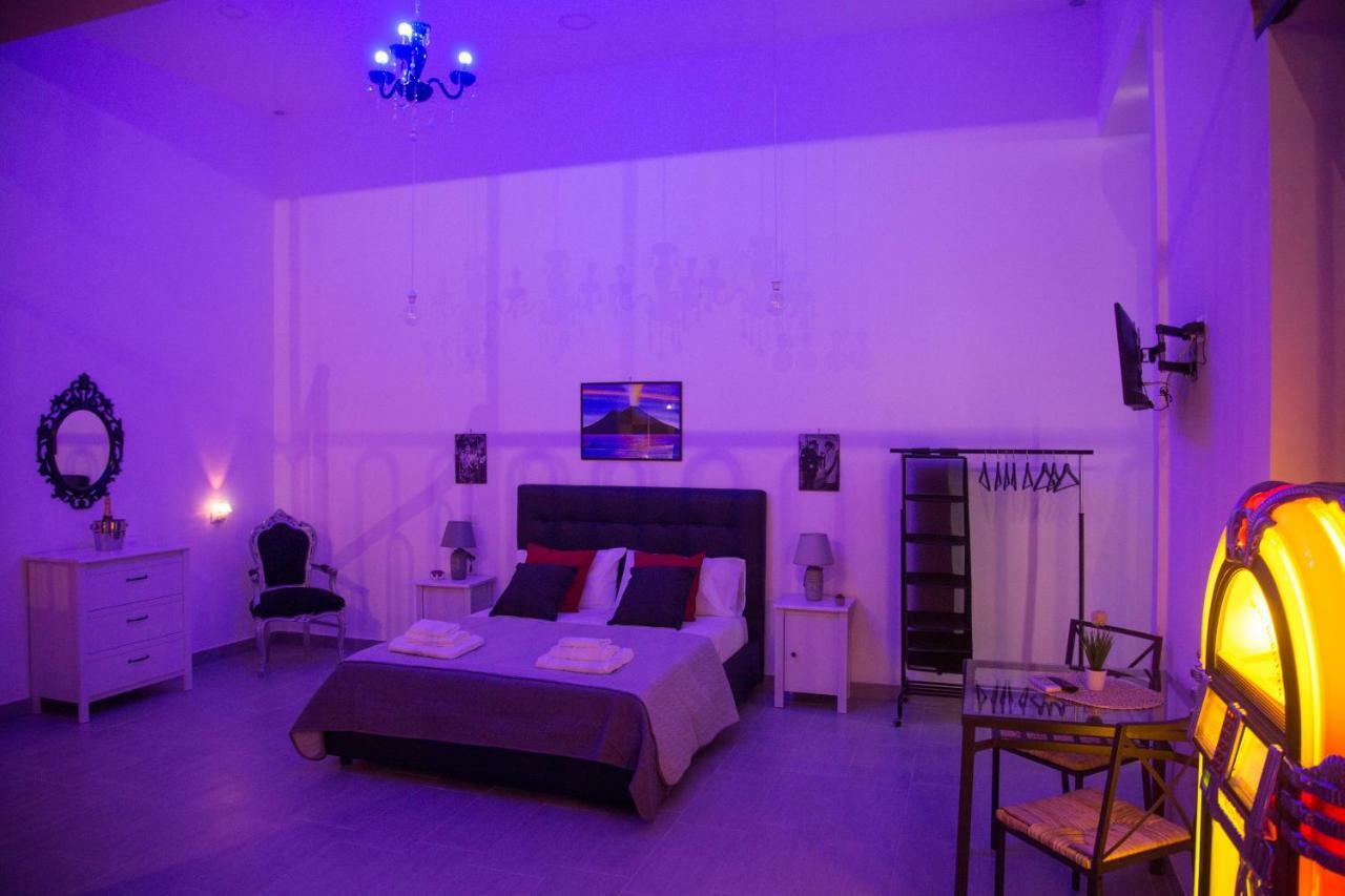 Vesuvius Luxury Suites Napoli Bagian luar foto