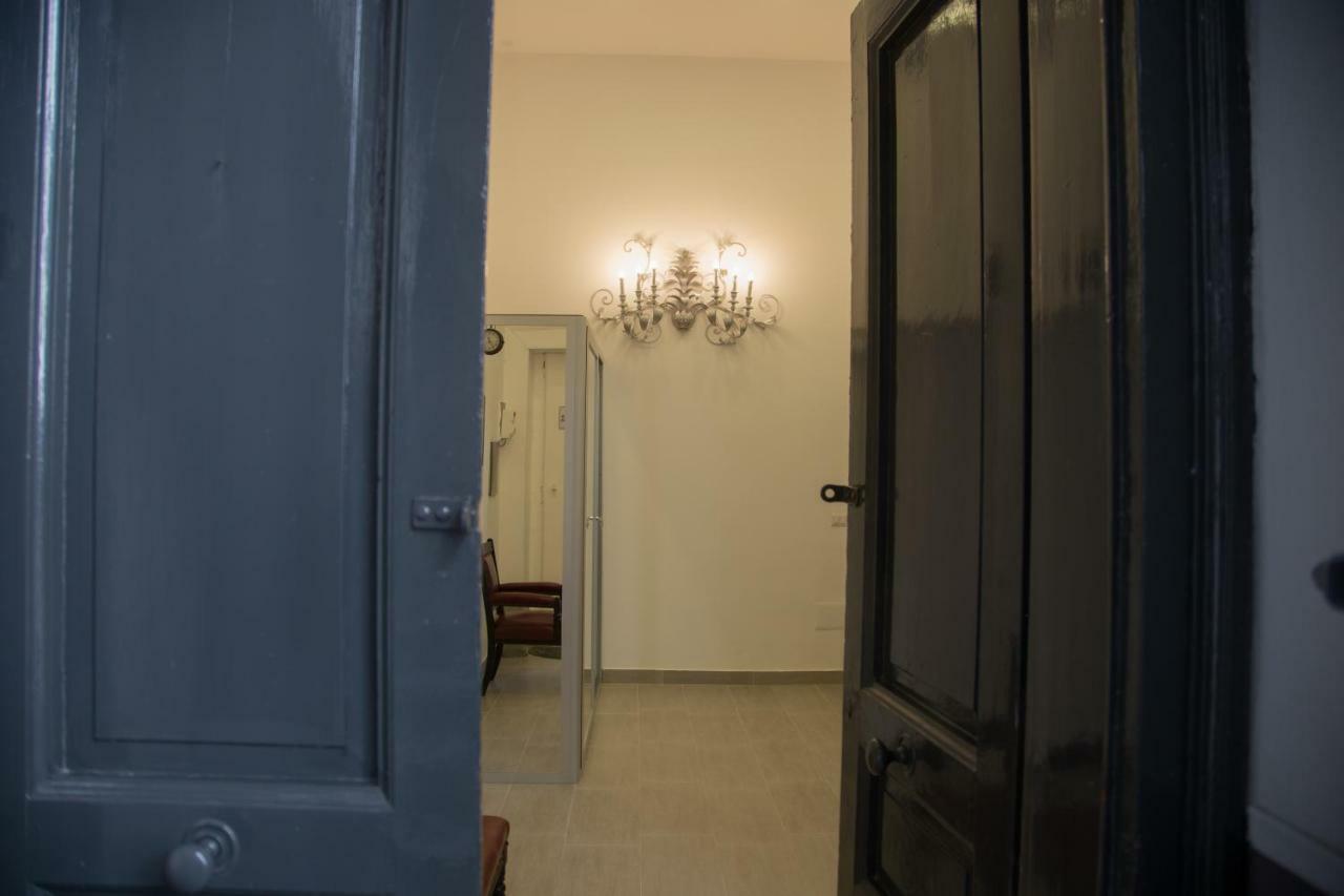Vesuvius Luxury Suites Napoli Bagian luar foto